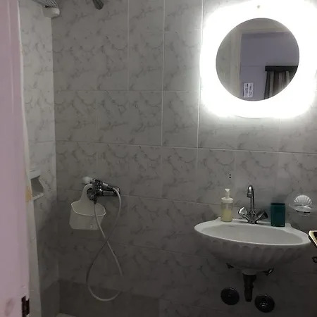 Anna Zisimos 3* Adamantas (Milos)