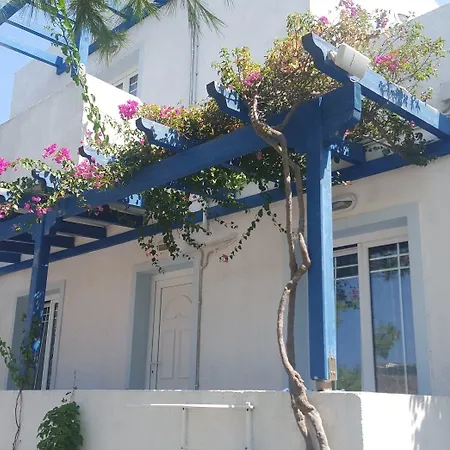 Anna Zisimos 3* Adamantas (Milos)