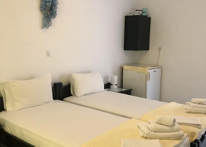 Alegrias Spot Adamantas (Milos)