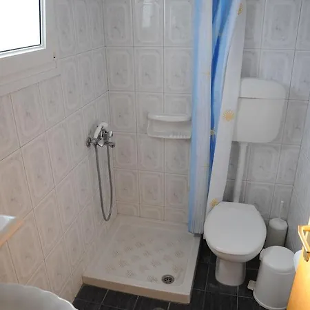 Guest house Anna Zisimos Adamantas (Milos)