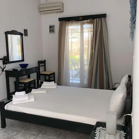 Guest house Anna Zisimos 2*