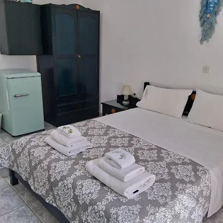 Pensjonat Alegrias Spot Adamantas (Milos)